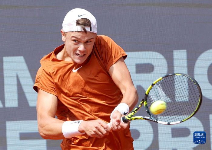 布克和艾顿 布克和艾顿