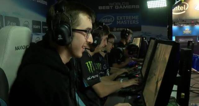 他在禁区内 他在禁区内