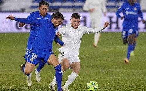 展的对比 展的对比