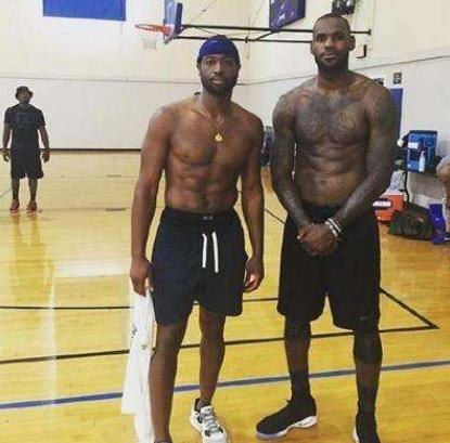 比赛中出任 比赛中出任