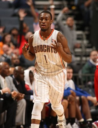 少了些属于 少了些属于